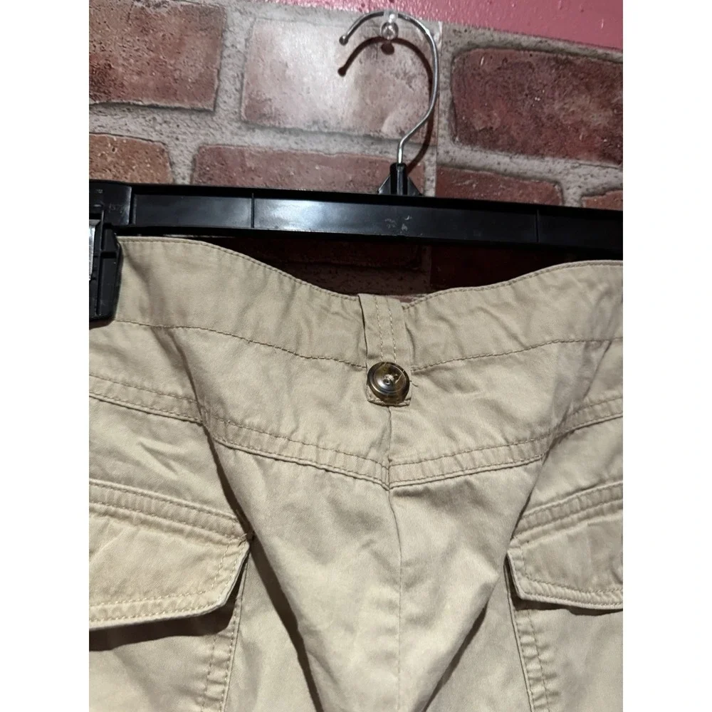 Chaus Capri Pants Womens Size 14 Beige 100% Cotton Chinos Cargo Pockets Mid Rise